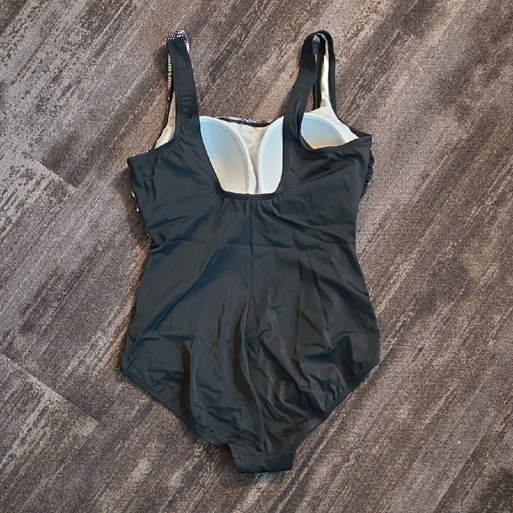 Reebok Black and White One-Piece Swimsuit - Picture 3 of 5